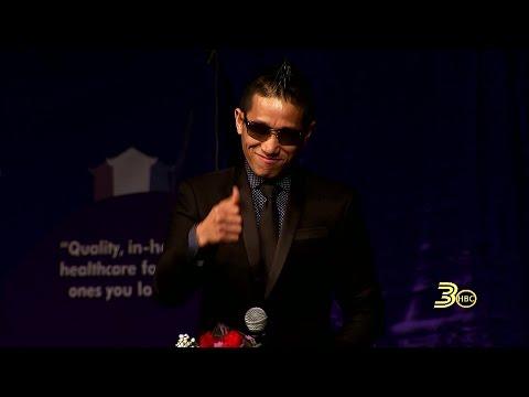 3HMONGTV: Kou "Qav Kaws" Vang, sings his famous song, "Vaj Loog Tsua", at Hmong MN New Year 2016.