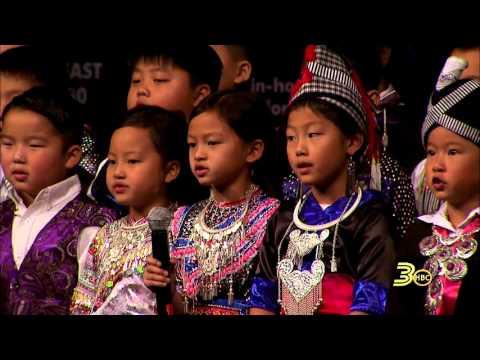 3HMONGTV: Jackson Magnet Elem. students sing Nyob Zoo Nyob Zoo at Hmong MN New Year 2016.